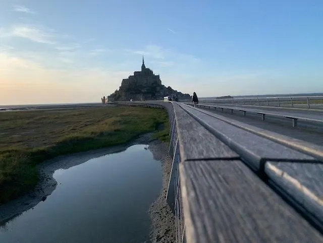 B&B L'ancien Presbytere D'ardevon 아르드봉